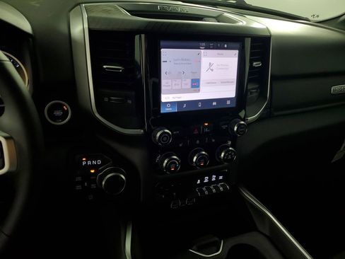 New 2026 RAM 1500 4x4 Crew Cab image 16