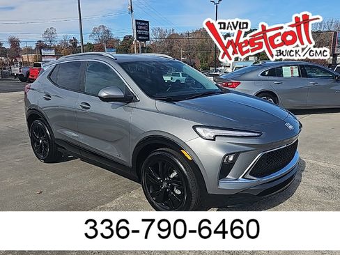 Used 2025 Buick Encore GX Sport Touring w/ Advanced Technology Package image 1