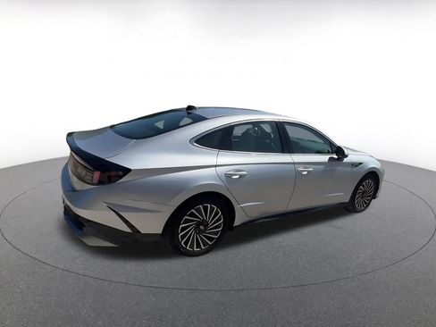 Used 2025 Hyundai Sonata SEL FWD image 15