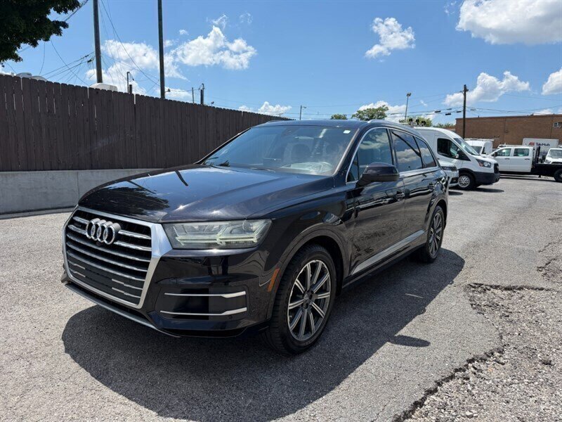 Used 2017 Audi Q7 3.0T Prestige AWD/4WD image 5