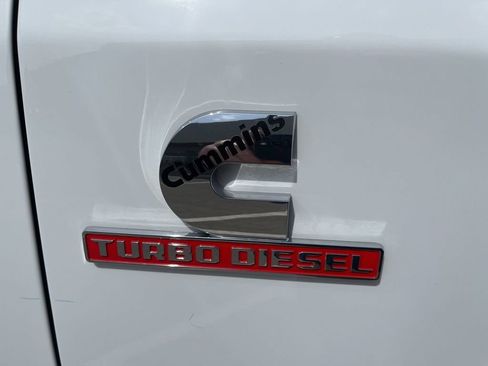 New 2026 RAM 2500 Laramie AWD/4WD image 12