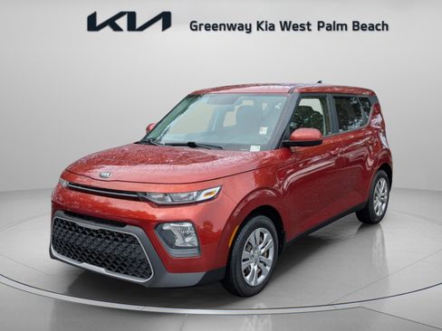 Certified 2021 Kia Soul LX image 4
