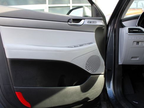 Used 2020 Hyundai Palisade SEL w/ Premium Package image 13