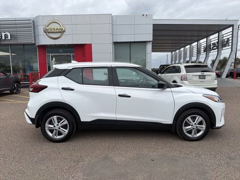 Certified 2023 Nissan Kicks S image 5