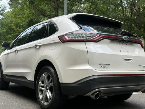 Used 2016 Ford Edge Titanium FWD image 7