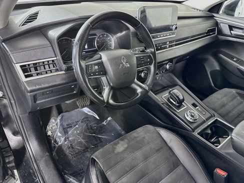 Used 2024 Mitsubishi Outlander SE FWD image 23