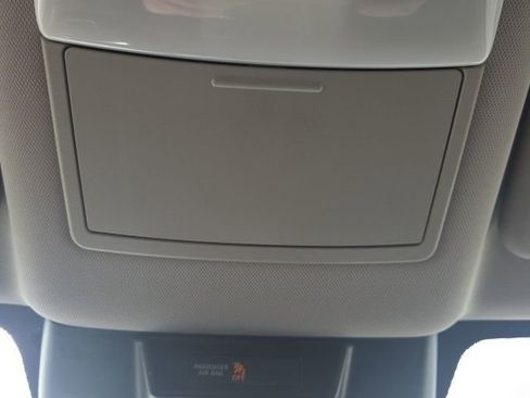 Used 2021 Nissan Rogue S image 26