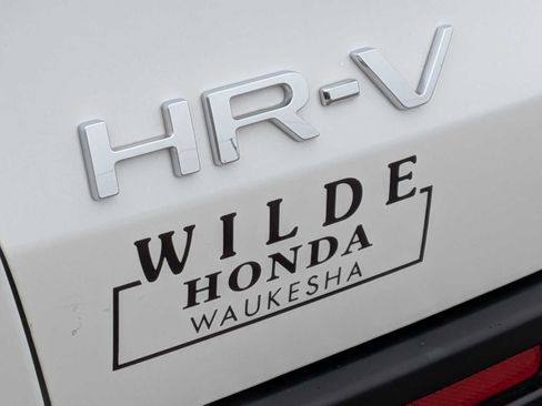 Used 2024 Honda HR-V Sport image 11