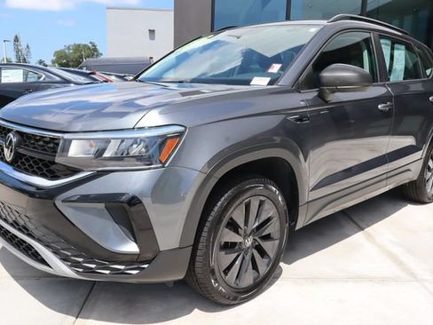Used 2023 Volkswagen Taos S FWD image 8
