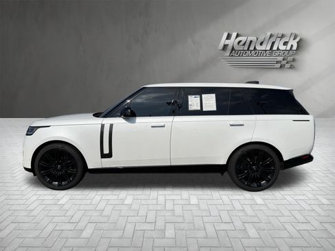 Used 2025 Land Rover Range Rover Long Wheelbase SE AWD/4WD image 6