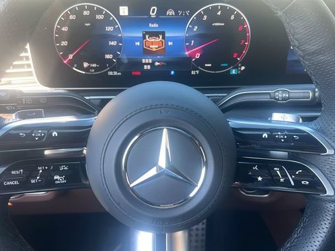 Used 2025 Mercedes-Benz GLS 450 4MATIC image 34