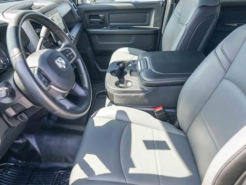 Used 2024 RAM 3500 Tradesman w/ Chrome Appearance Group AWD/4WD image 13