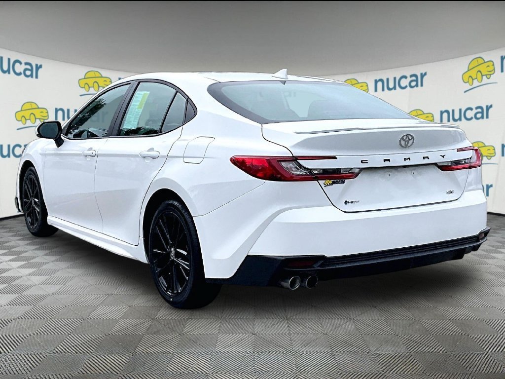 Used 2025 Toyota Camry SE FWD image 4