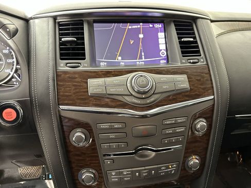 Used 2020 Nissan Armada SL image 25