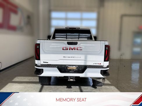 Used 2024 GMC Sierra 2500 AT4 AWD/4WD image 7
