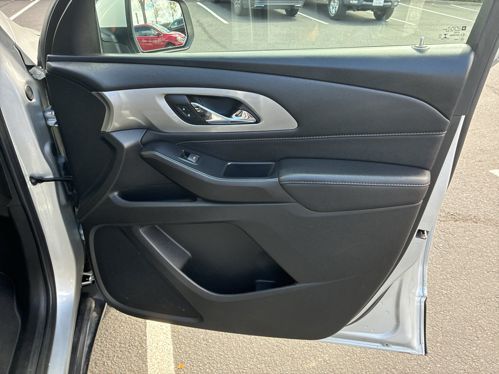 Used 2022 Chevrolet Traverse LT AWD/4WD image 64