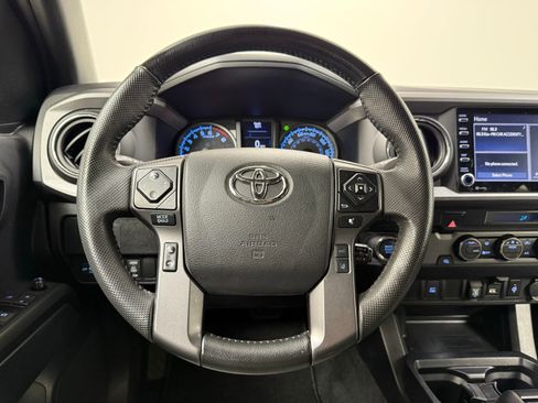 Used 2022 Toyota Tacoma TRD Off-Road RWD image 20
