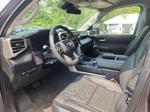 Used 2023 Toyota Tundra SR5 w/ SR5 Premium Package AWD/4WD image 7