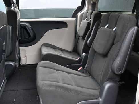 Used 2016 Dodge Grand Caravan SE w/ Quick Order Package 29E SE image 21