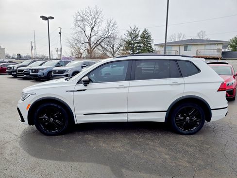 Used 2022 Volkswagen Tiguan SE R-Line AWD/4WD image 11