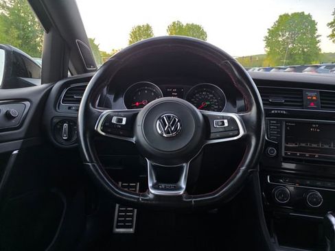 Used 2017 Volkswagen GTI SE FWD image 24