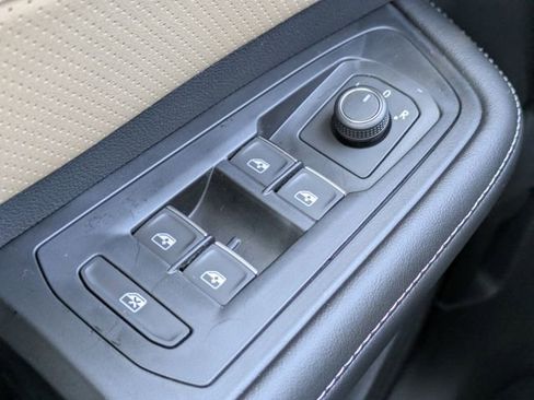 New 2026 Volkswagen Atlas Cross Sport SE image 27