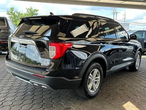 Used 2023 Ford Explorer XLT w/ Equipment Group 202A AWD/4WD image 33