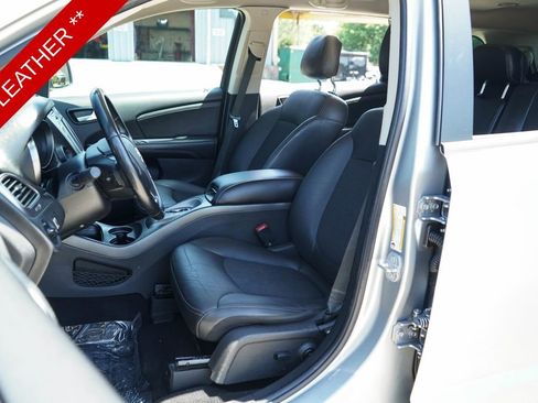 Used 2019 Dodge Journey Crossroad AWD/4WD image 7