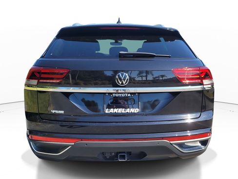 Used 2023 Volkswagen Atlas Cross Sport SE image 6