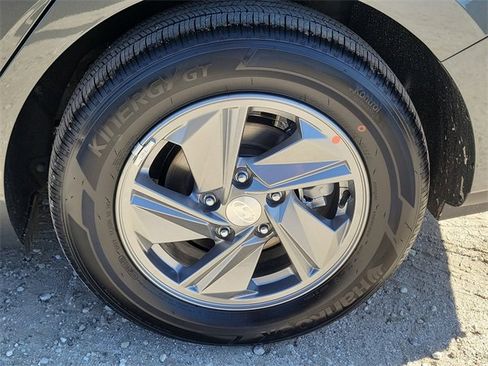 New 2026 Hyundai Elantra SE image 22