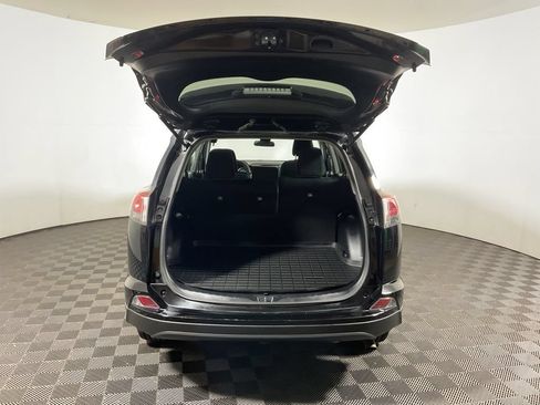 Used 2018 Toyota RAV4 LE w/ Carpet Mat Package AWD/4WD image 13