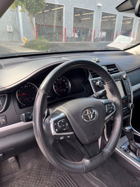 Used 2017 Toyota Camry XSE w/ Advanced Technology Package FWD image 5