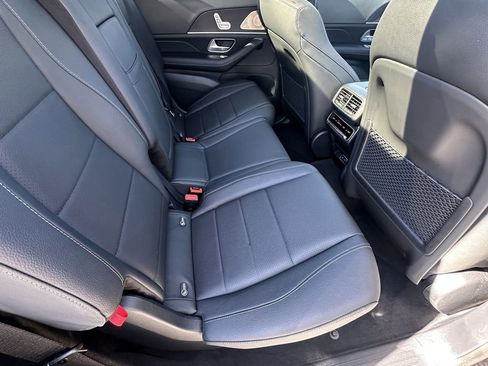 Certified 2025 Mercedes-Benz GLS 450 4MATIC image 18