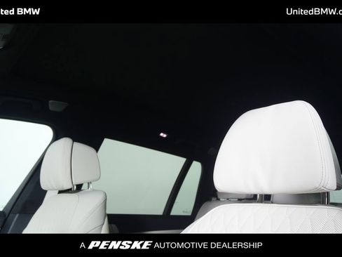 New 2026 BMW X7 M60i image 12