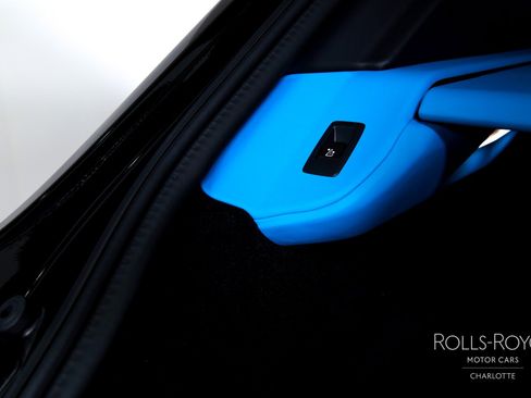 New 2026 Rolls-Royce Cullinan Black Badge image 28