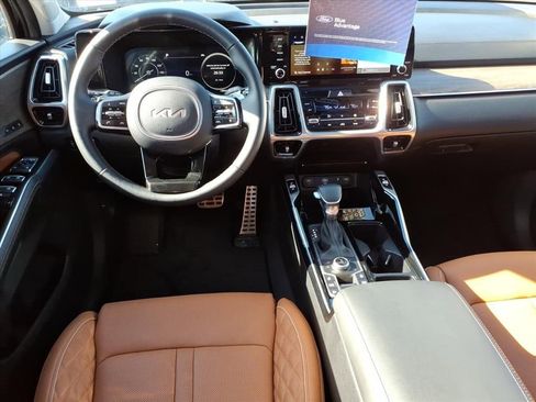 Used 2023 Kia Sorento SX Prestige image 9