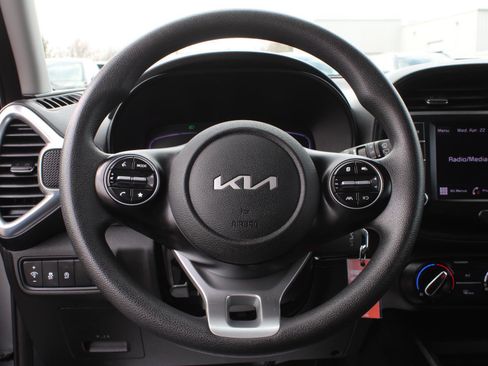 Used 2023 Kia Soul LX w/ Option Group 015 image 10