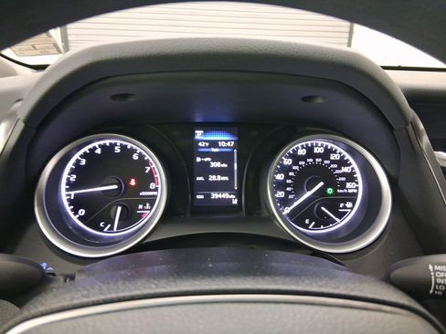 Used 2021 Toyota Camry LE image 16