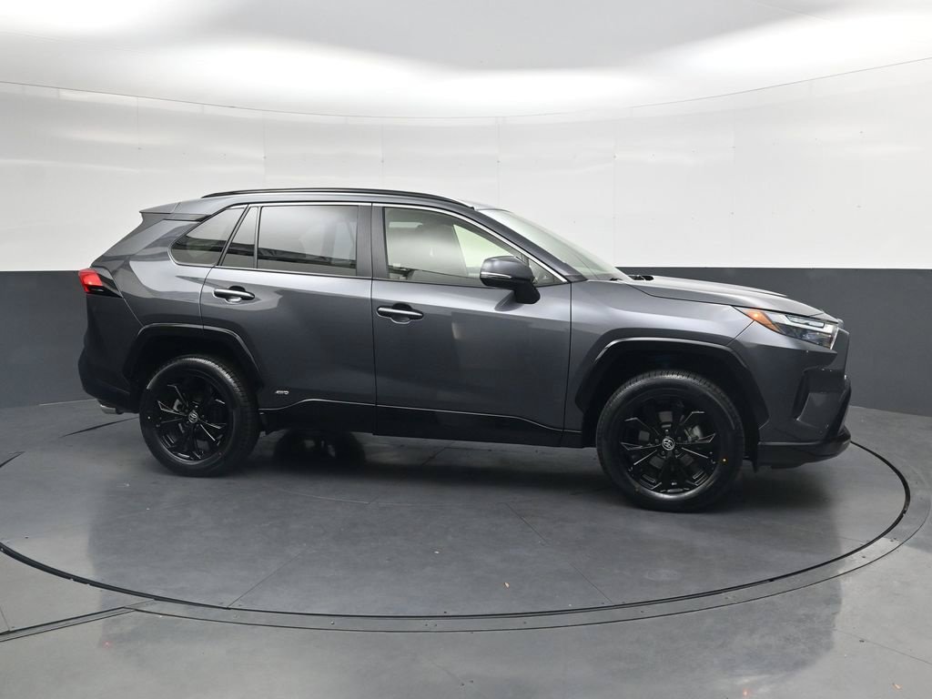 Used 2023 Toyota RAV4 SE AWD/4WD image 4