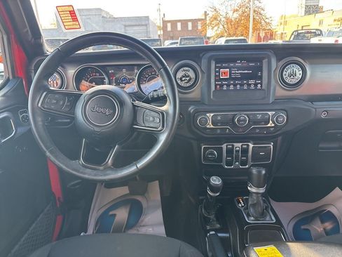 Used 2018 Jeep Wrangler Unlimited Sport S image 28