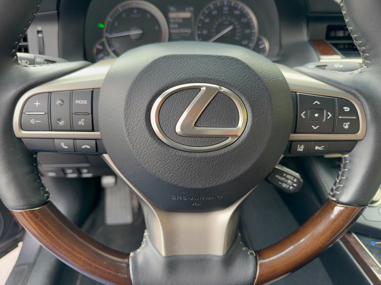Used 2016 Lexus ES 350 w/ Luxury Package w/Wood Trim FWD image 10