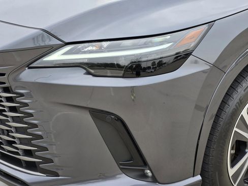Used 2025 Lexus RX 350 Premium w/ Accessory Package (Z1) FWD image 35
