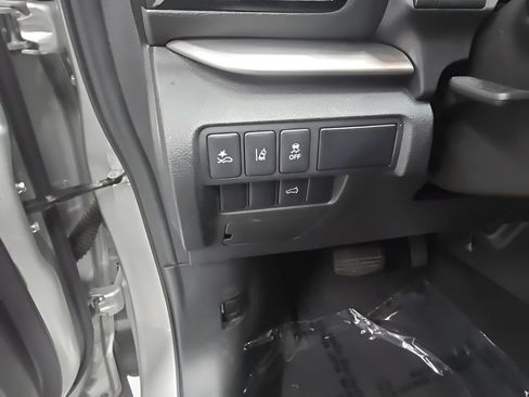 Used 2025 Mitsubishi Eclipse Cross SE AWD/4WD image 11