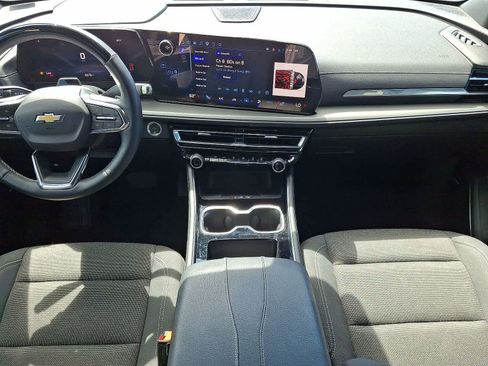 Used 2025 Chevrolet Traverse LT w/ Enhanced Driving Package FWD image 26