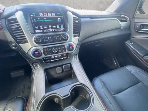Used 2019 GMC Yukon XL SLT RWD image 3