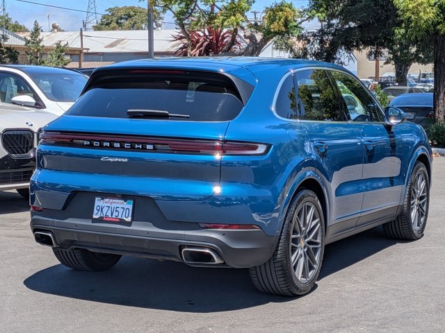 Used 2024 Porsche Cayenne AWD/4WD image 5