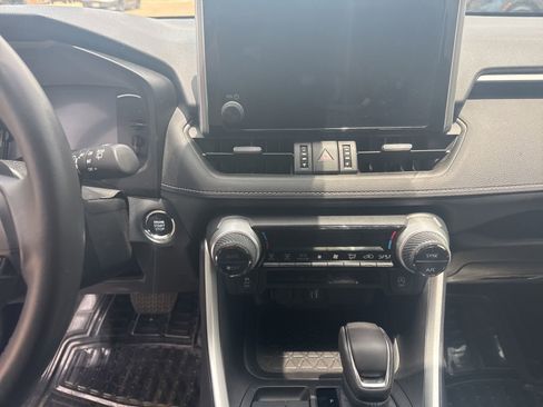 Used 2023 Toyota RAV4 XLE Premium FWD image 14