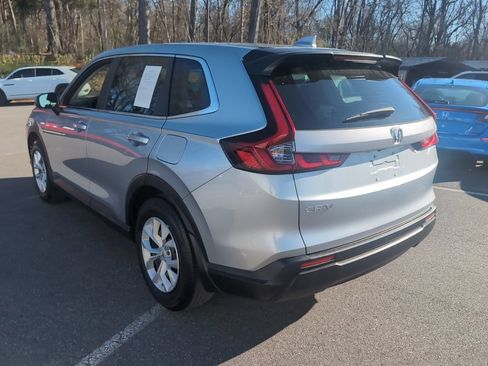 Used 2023 Honda CR-V LX image 4