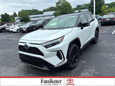 Used 2024 Toyota RAV4 XSE w/ Advanced Technology Package AWD/4WD image 19