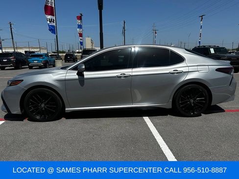 Used 2022 Toyota Camry XSE FWD image 6